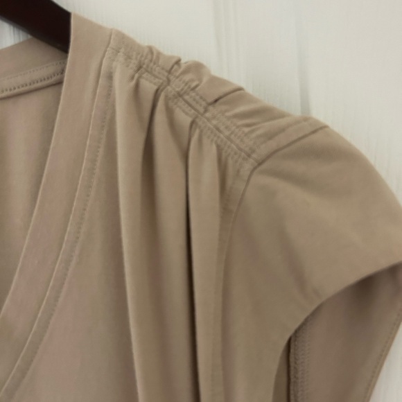 ATHLETA Effortless Tee dress. Cream/Tan - Picture 5 of 5